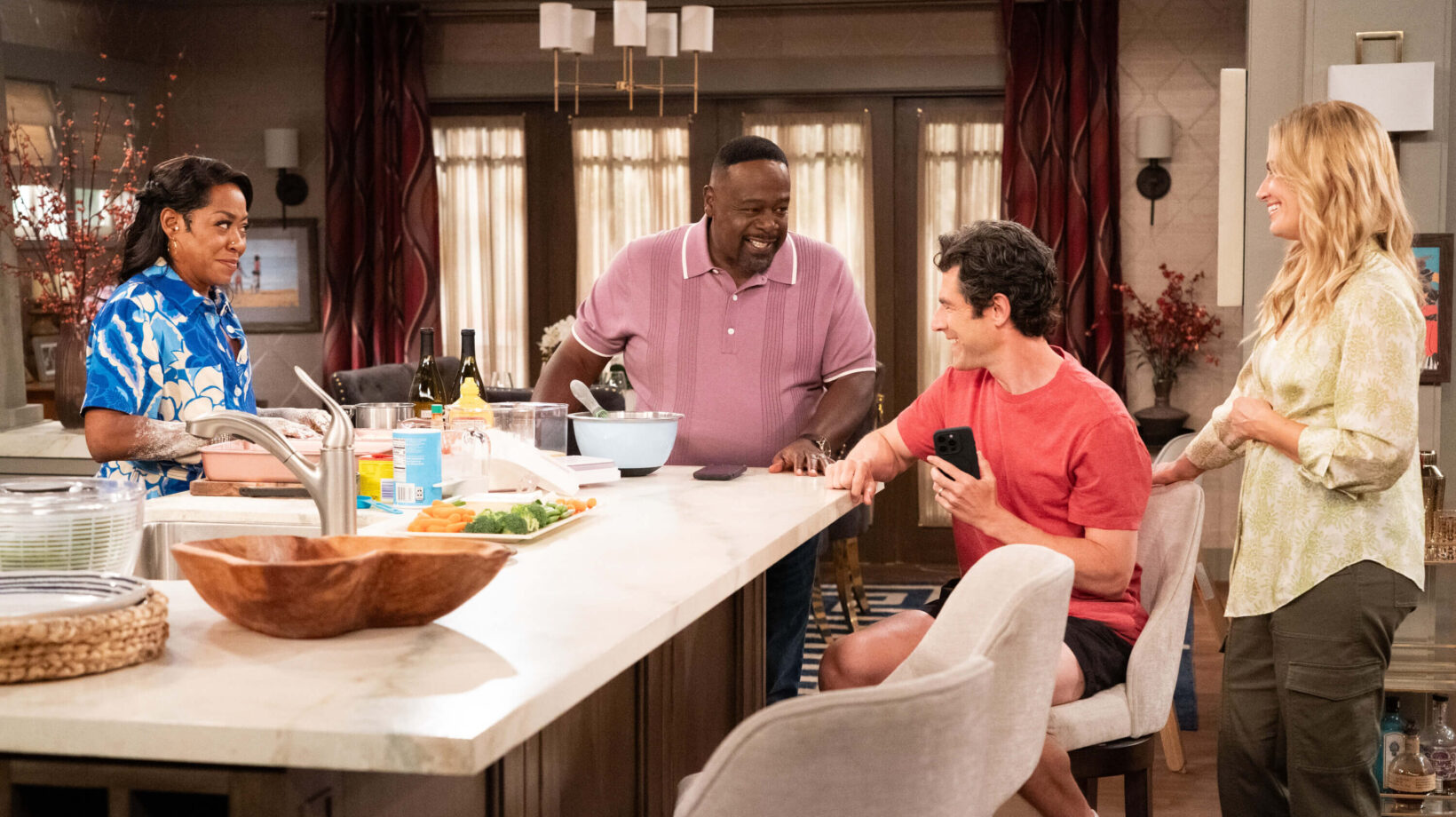 The Neighborhood Cast: Who’s Who In The Cast