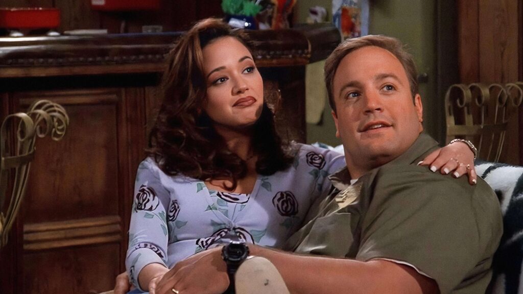 Kevin James and Leah Remini in King of Queens