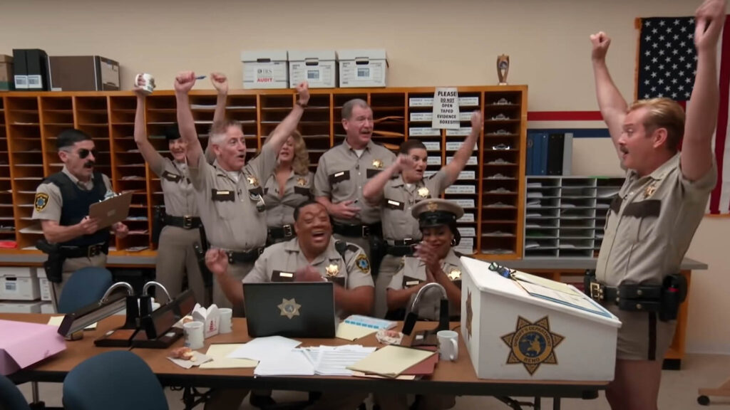 Thomas Lennon, Kerri Kenney-Silver, Niecy Nash, and ensemble cast in Reno 911!