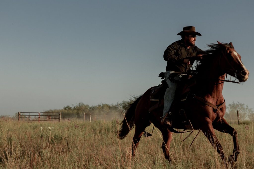 Dutton Ranch Season 1