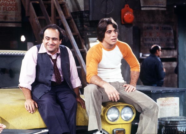 Louie (Danny DeVito) and Tony (Tony Danza) in the TV comedy Taxi